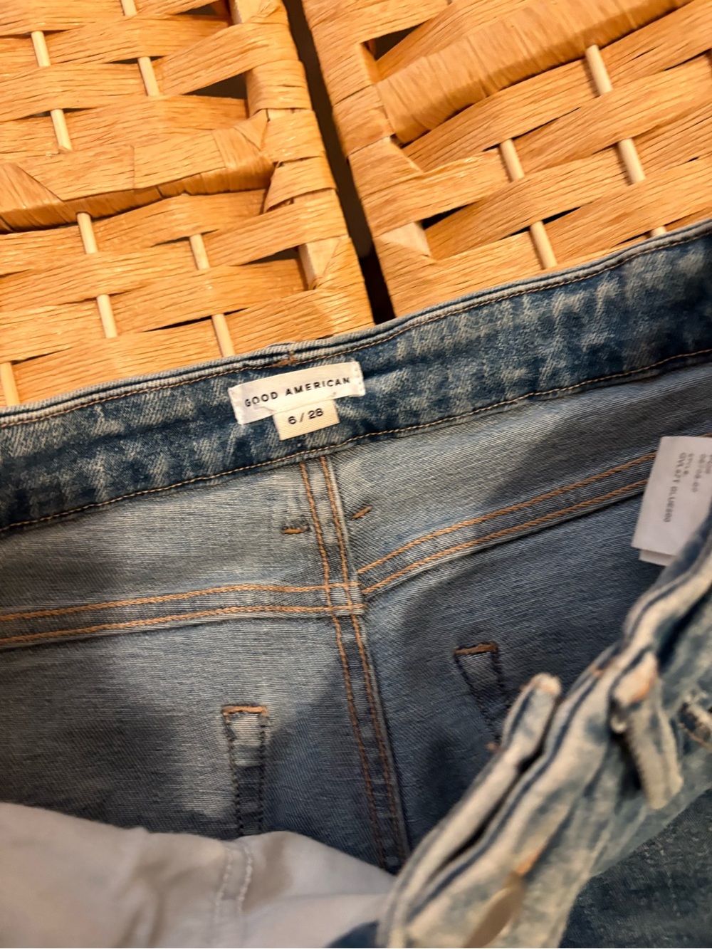 Good American size 6 / 28 Blue Distressed High-Rise Women’s Jeans - Picture 2 of 4